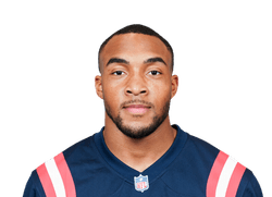 TreVeyon Henderson headshot